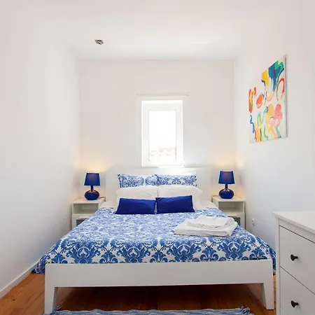 Charming, Sunny With Beautiful River View + Free Street Parking + Ac * Lisbon