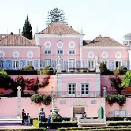 Charming, Sunny With Beautiful River View + Free Street Parking + Ac Lisbon